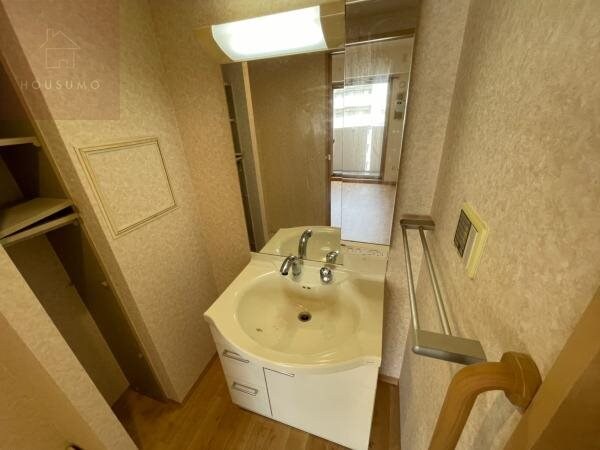独立洗面台(独立洗面化粧台が付いています)