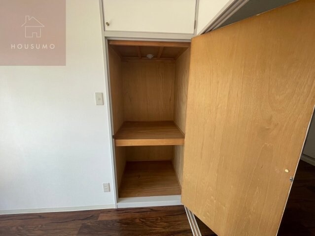 物件内観写真11　(ちょっとした収納スペースも充実しています)