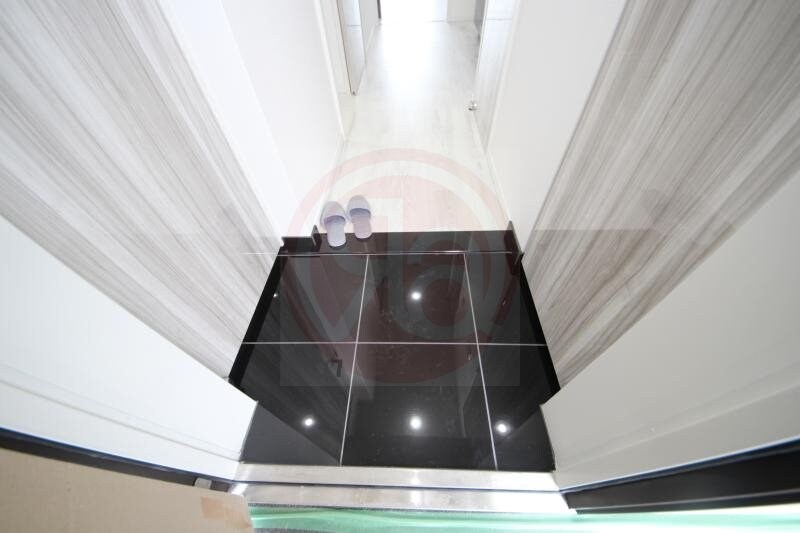 物件内観写真16　(きれいな玄関です)