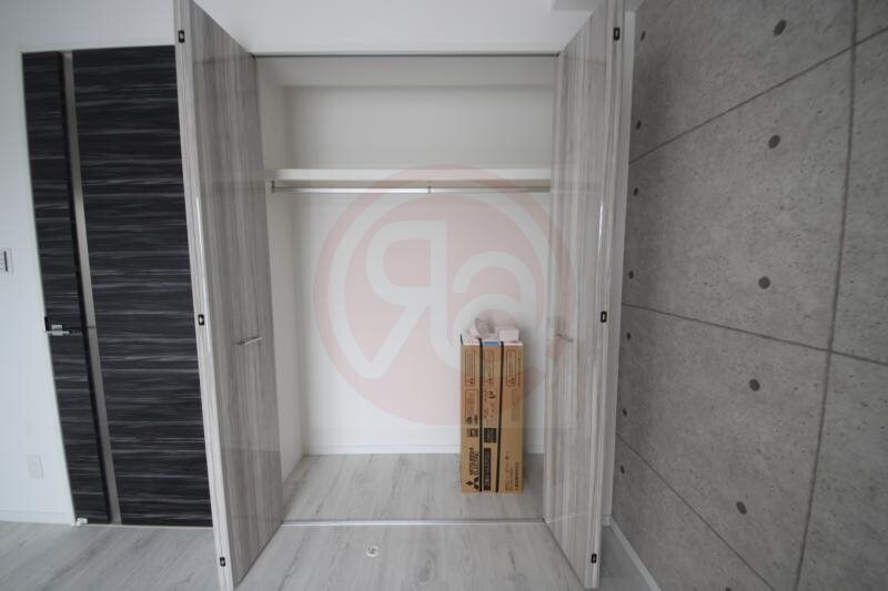 物件内観写真17　(便利な収納スペースです)