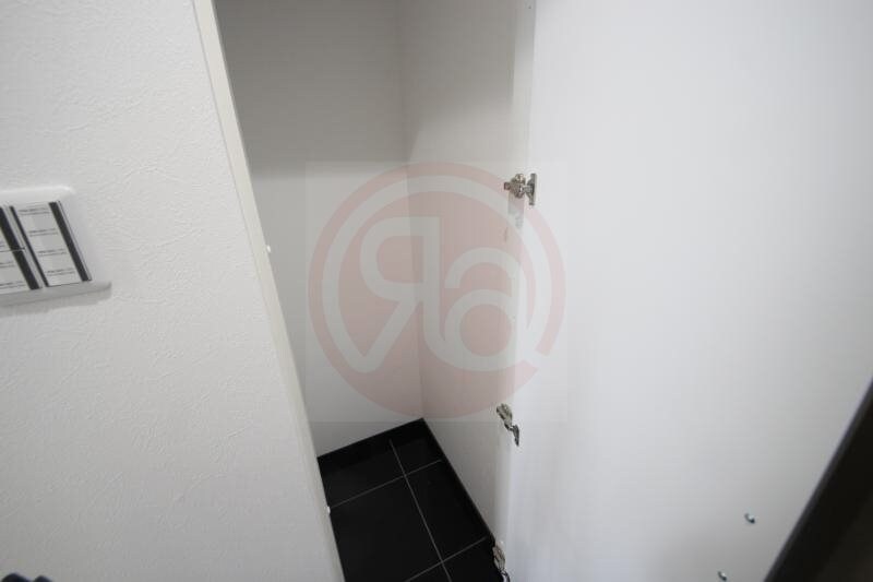 物件内観写真28　(収納スペース豊富です)