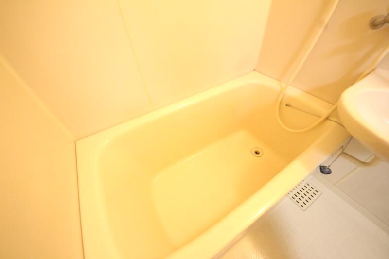 物件内観写真6　(コンパクトで使いやすいお風呂です)