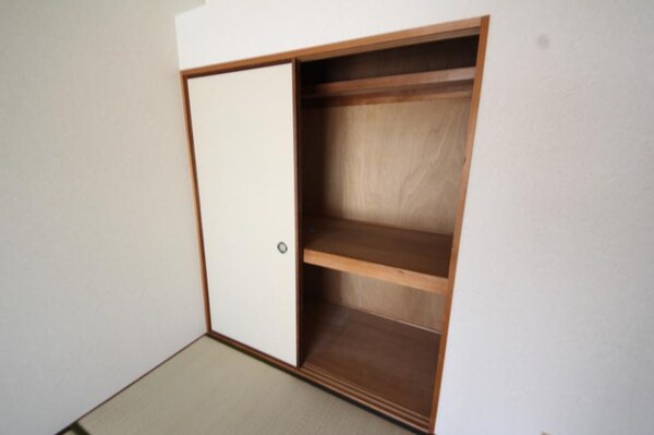 収納(たっぷりとした収納スペースです)