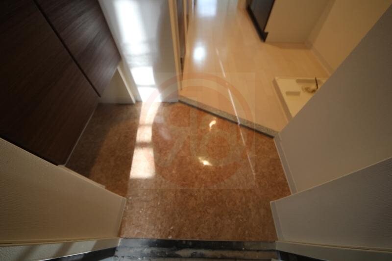 物件内観写真16　(きれいな玄関です)