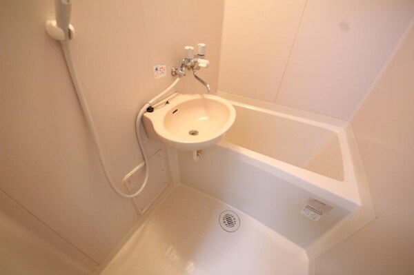 浴室(きれいなお風呂です)