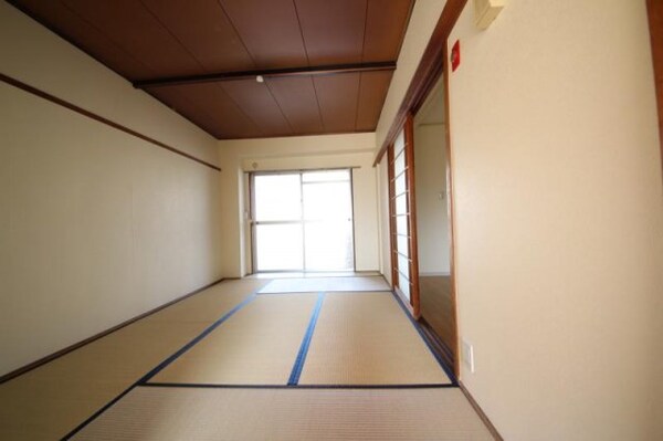 寝室(寝室です)