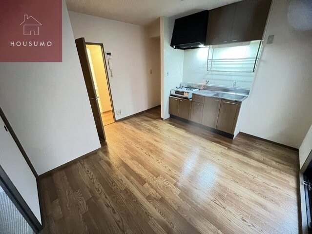 物件内観写真4　(使いやすい居間です)