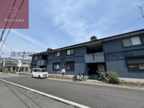 物件外観写真3　(きれいな外観です)