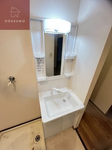 物件内観写真8　(忙しい朝には欠かせない洗面所です)