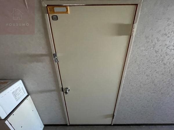 玄関(落ち着いた玄関です)