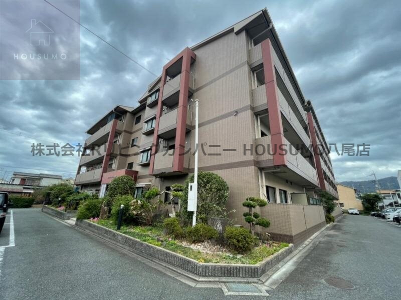 物件外観写真1　(外観もきれいです)