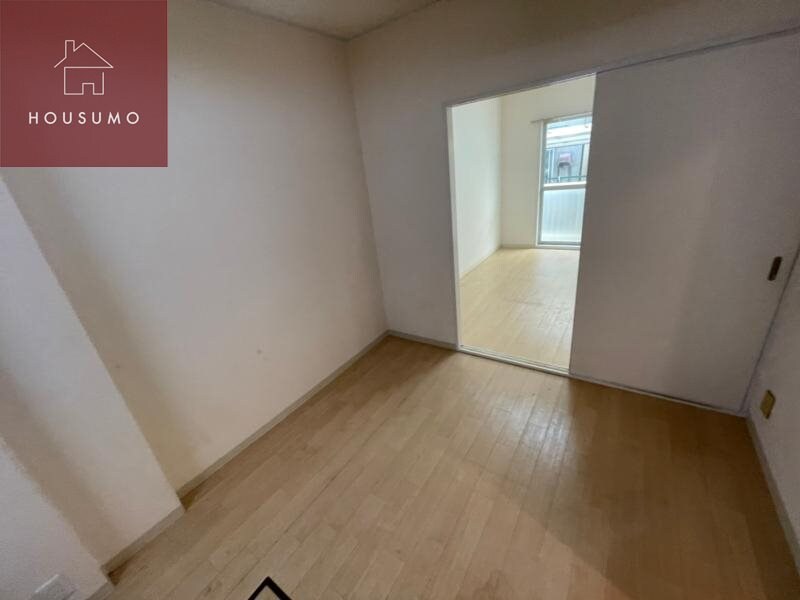 物件内観写真5　(使いやすい居間です)