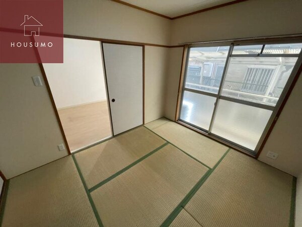 寝室(使い勝手のいい寝室です)