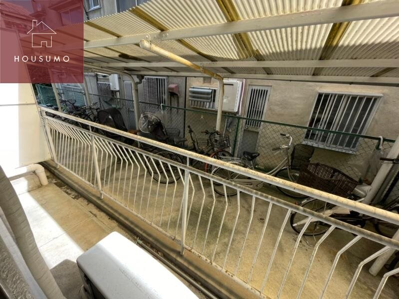 物件内観写真13　(外からの目が気にならないバルコニーで洗濯物が干せます)