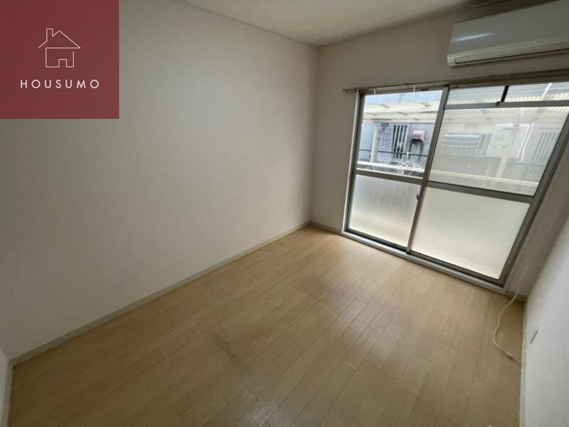 物件内観写真21　(明るい洋室です)