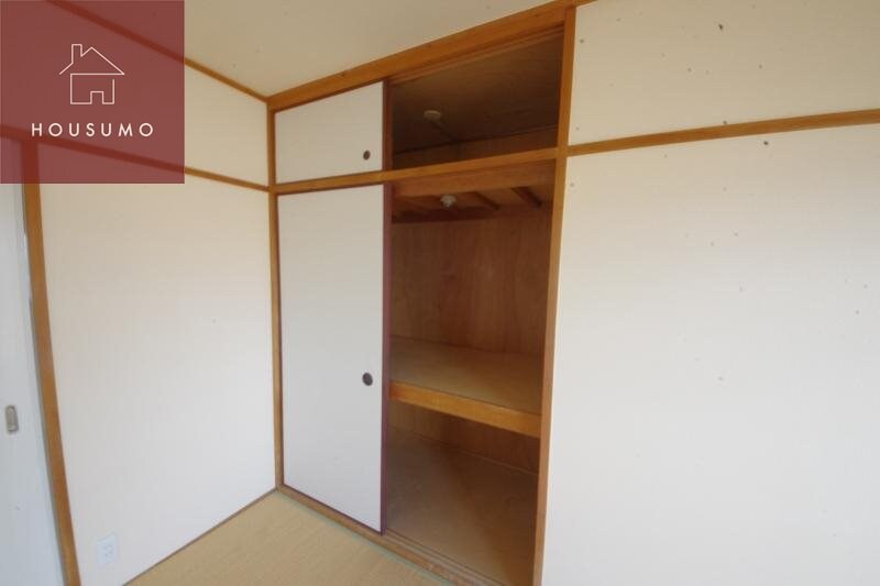 物件内観写真20　(たっぷりとした収納スペースです)