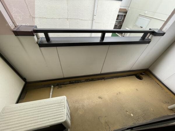 物件内観写真12　(広々としたバルコニーです)