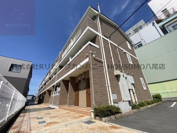 物件外観写真1　(きれいな外観です)