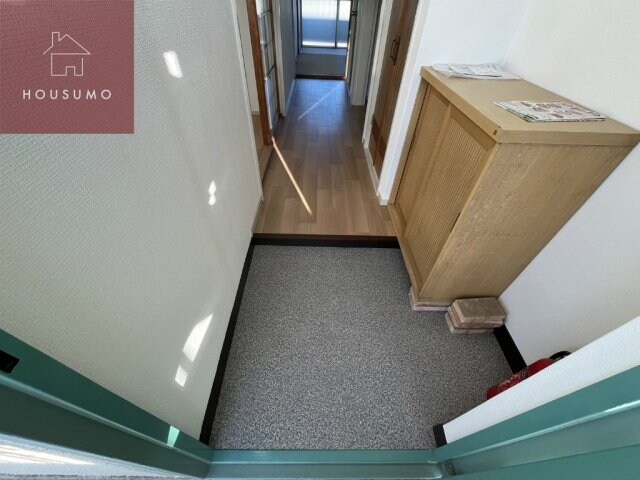 物件内観写真10　(きれいな玄関です)