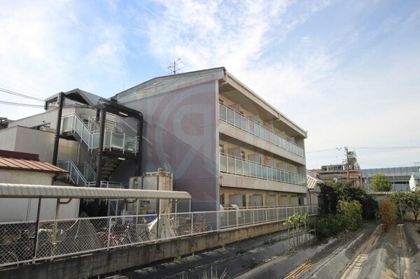 外観(落ち着いた雰囲気の外観です)