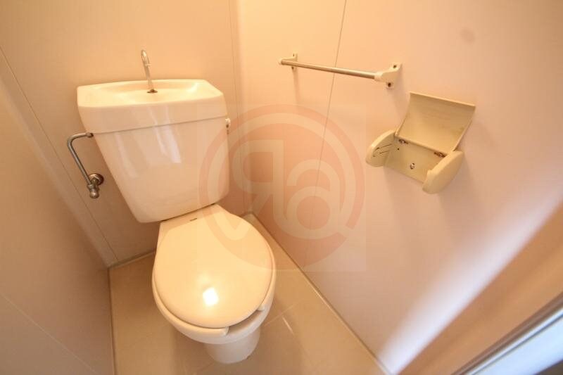 物件内観写真15　(落ち着いた色調のトイレです)