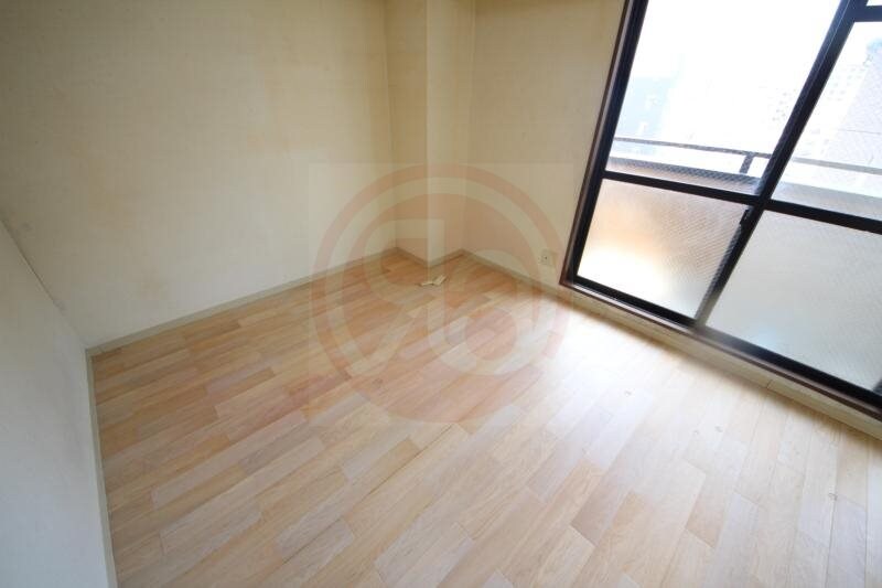 物件内観写真26　(落ち着いた色調の洋室です)