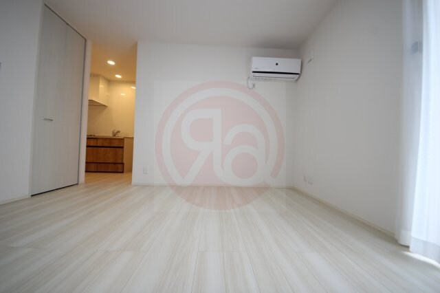 物件内観写真11　(内装は落ち着いています)