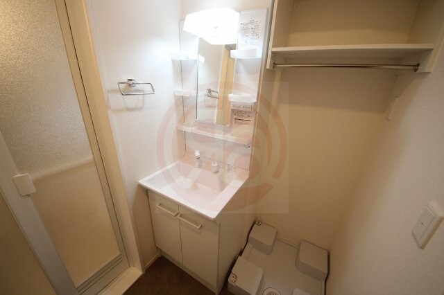 物件内観写真19　(独立洗面化粧台が付いています)