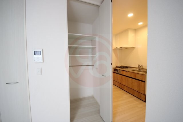 物件内観写真23　(収納豊富です)