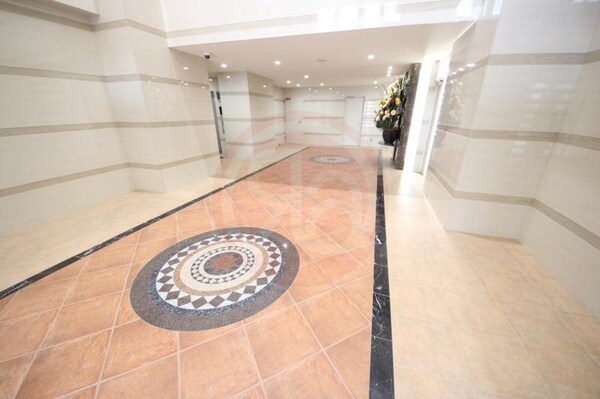 ロビー・ラウンジ(建物の内部です)