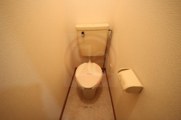 トイレ(シンプルで使いやすいトイレです)