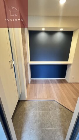 物件内観写真10　(ゆったりとした玄関です)