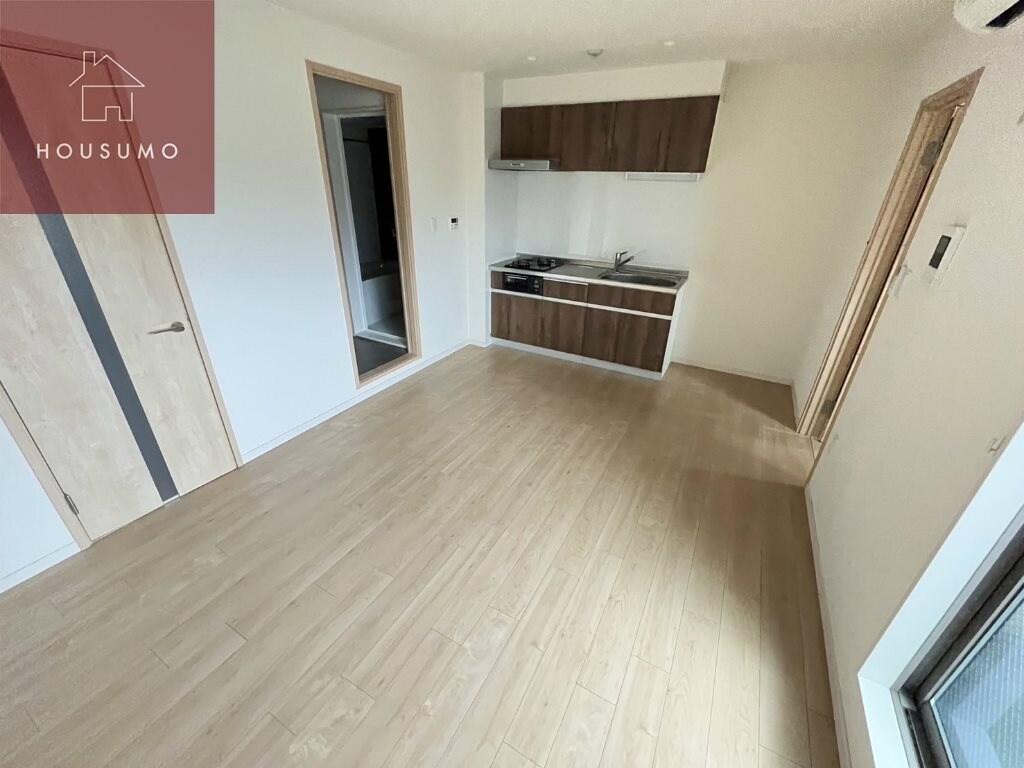 物件内観写真21　(ゆったりとした居間です)