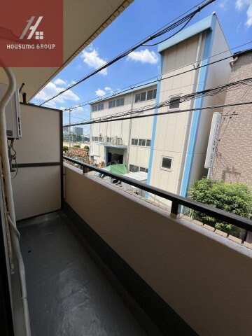 物件内観写真19　(開放的で明るい空間を演出してくれるバルコニーです)