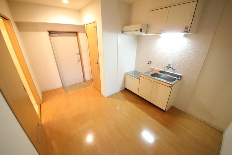 物件内観写真18　(内装は落ち着いています)