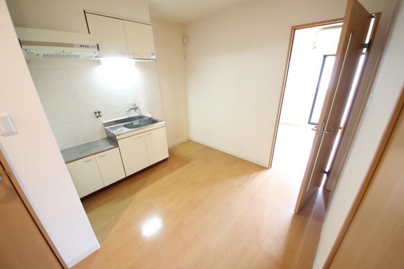 物件内観写真19　(内装は落ち着いています)