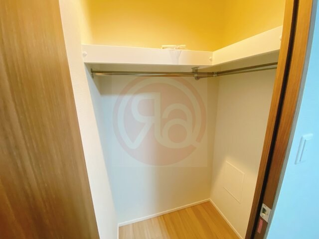 物件内観写真17　(小物を収納するのに便利です)