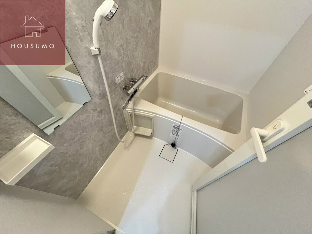 物件内観写真7　(コンパクトで使いやすいお風呂です)
