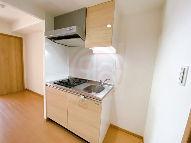 物件内観写真7　(コンパクトなキッチンで掃除もラクラク)