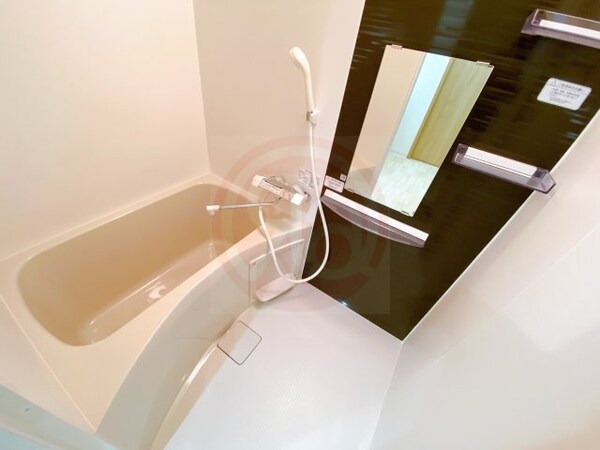 浴室(日々の疲れを癒すお風呂付です)