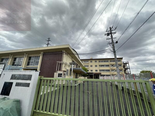 周辺環境(八尾市立東山本小学校 1205m)
