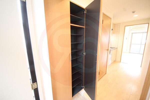 収納(便利な収納スペースです)