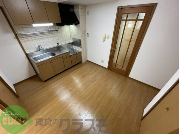 居室(ゆったり過ごせる居間です)