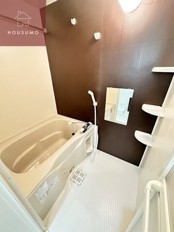 物件内観写真11　(落ち着いた空間のお風呂です)