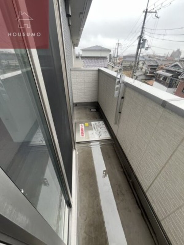 バルコニー(バルコニーがあります)