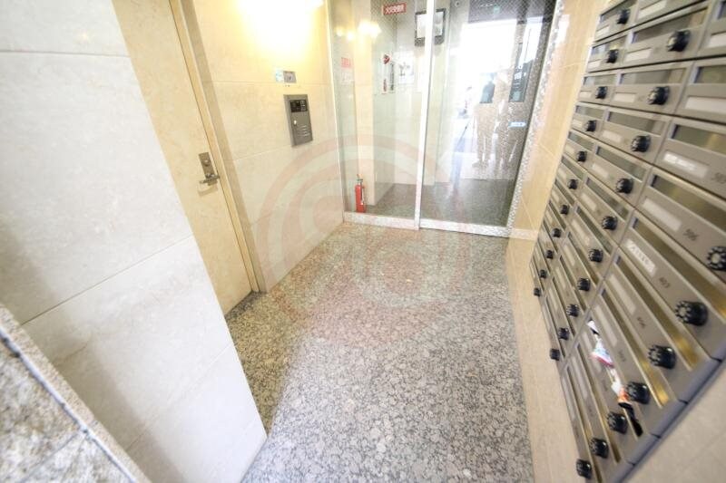 物件外観写真2　(建物の内部です)