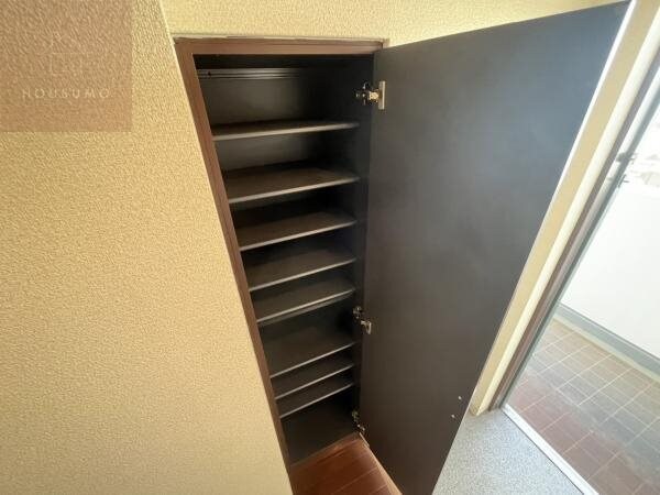 物件内観写真11　(収納があります)