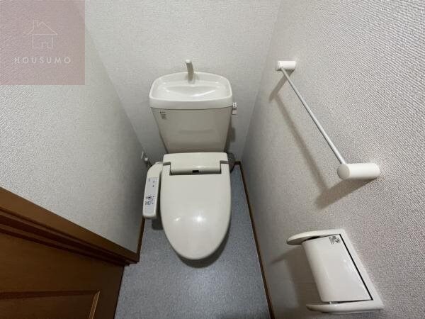 物件内観写真9　(清潔感のあるトイレです)
