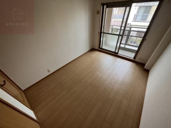 物件内観写真19　(使い勝手のいい寝室です)