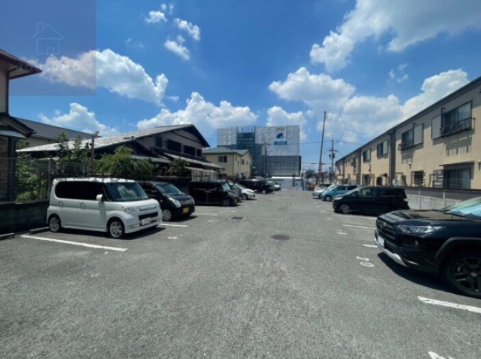 物件外観写真2　(カースペースがあります)